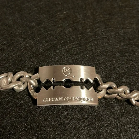 Alexander McQueen Razor Blade Bracelet - Picture 2 of 5